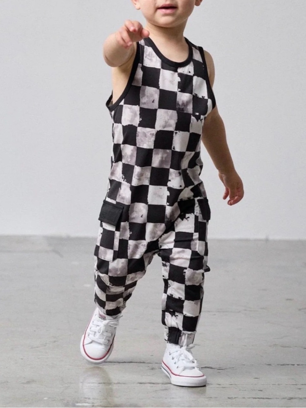 Little bipsy checkered sleeveless romper 9-12